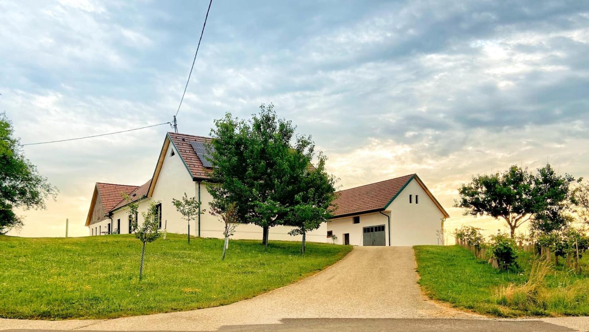 Kaeferberghof Im Burgenland, Komfortzimmer Mit Fruehstueck, Bed & Breakfast, Urlaub Am Bauernhof Eltendorf Exterior photo